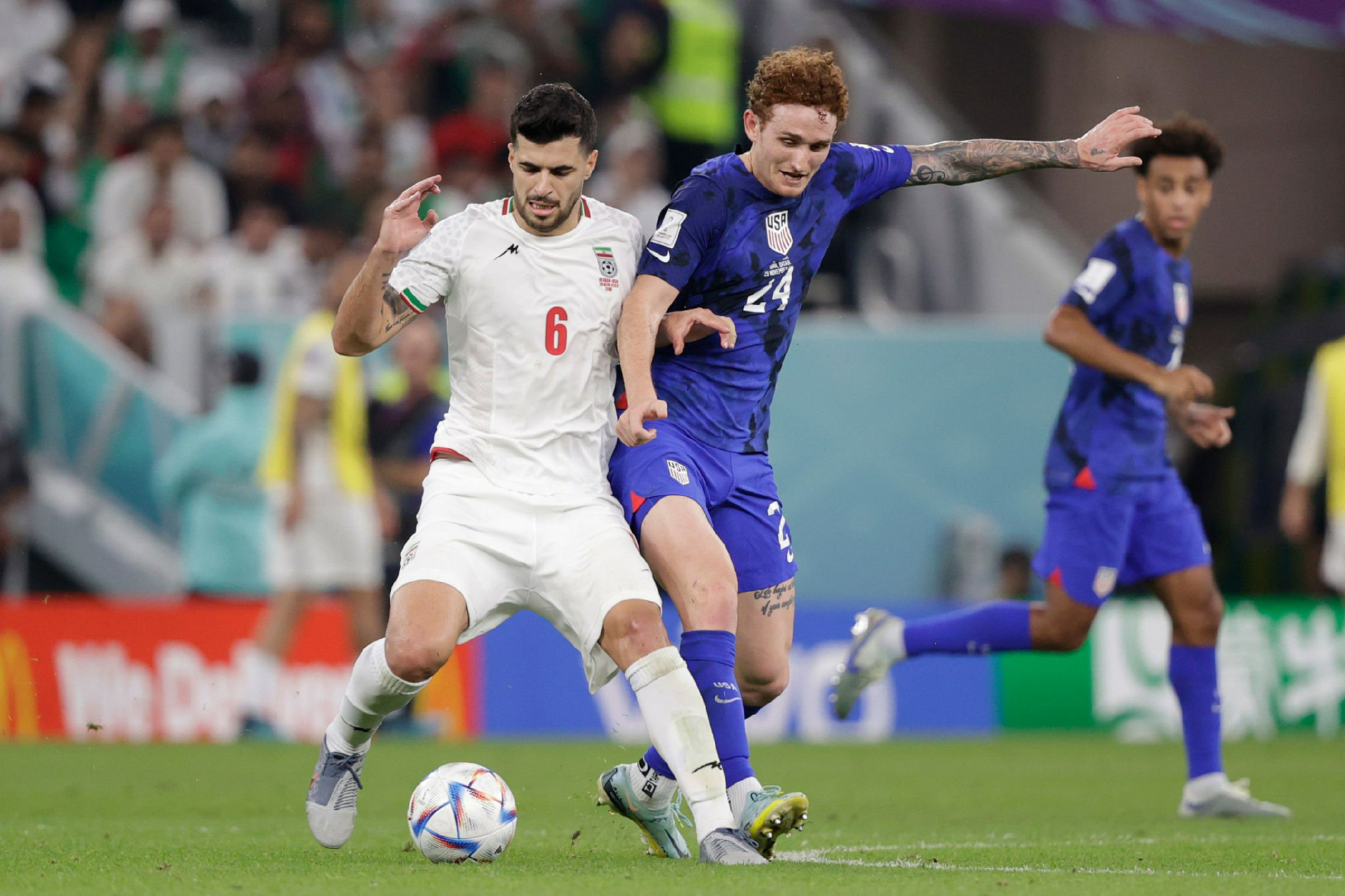 英雄联盟-掘金不断突破！，阿扎伦卡连续十二场比赛得分超过晋级下一阶段全场沸腾不已的简单介绍