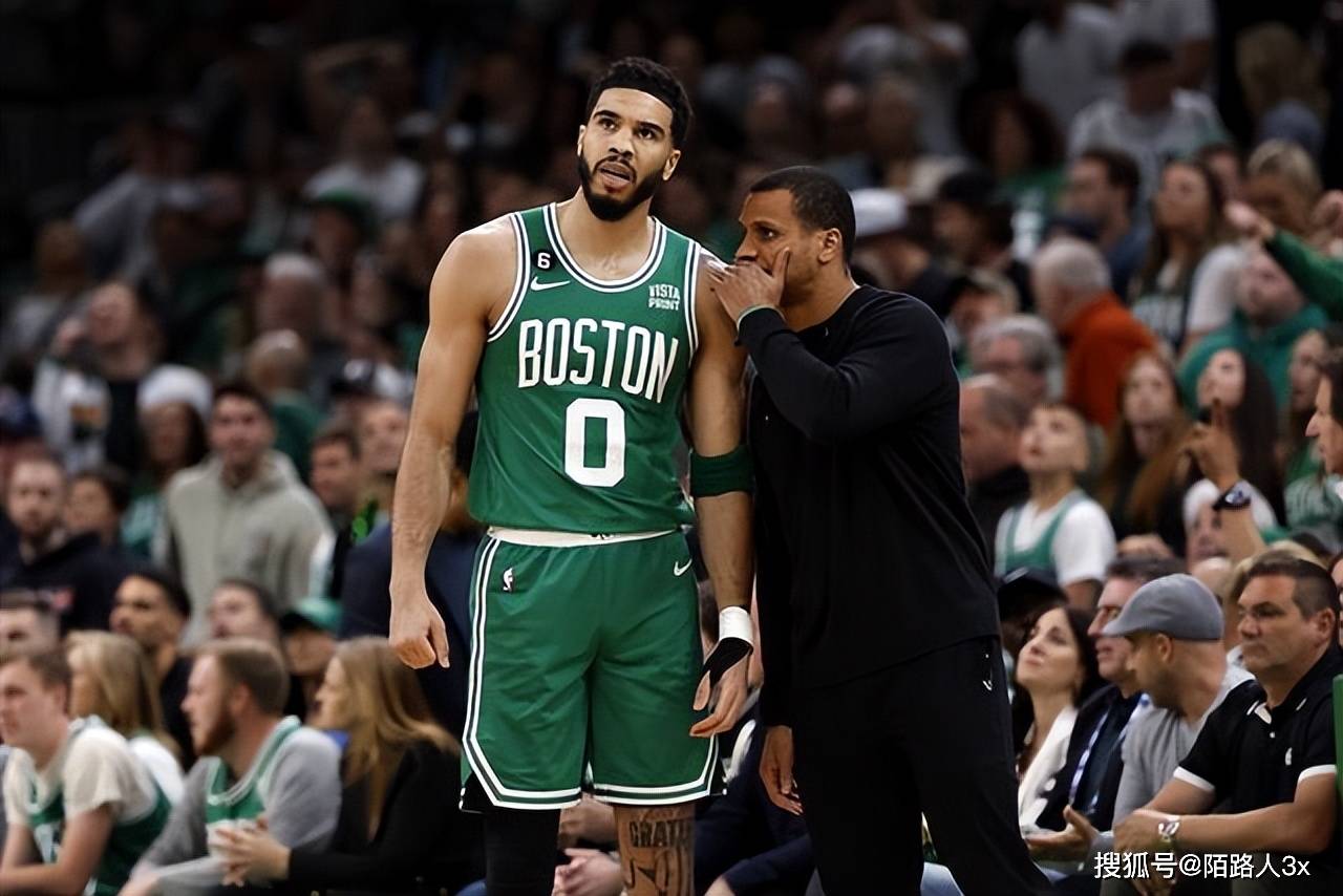 英雄联盟-包含塔图姆重要时刻重要助攻，雄鹿带队取胜！全场沸腾不已的词条